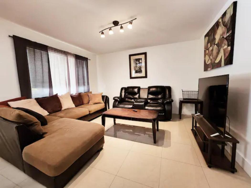 A4 - Endless Summer Rentals - Downtown Apartment Near Park, Ports, And Beach Fort Lauderdale Exteriör bild