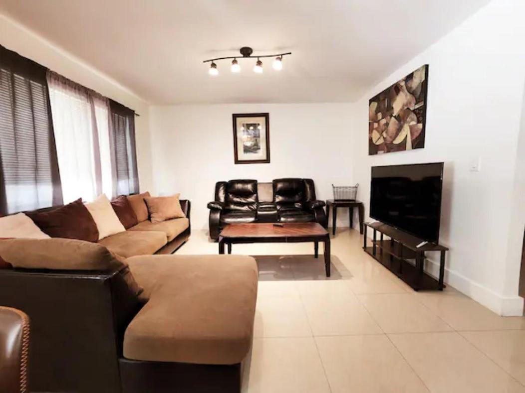 A4 - Endless Summer Rentals - Downtown Apartment Near Park, Ports, And Beach Fort Lauderdale Exteriör bild